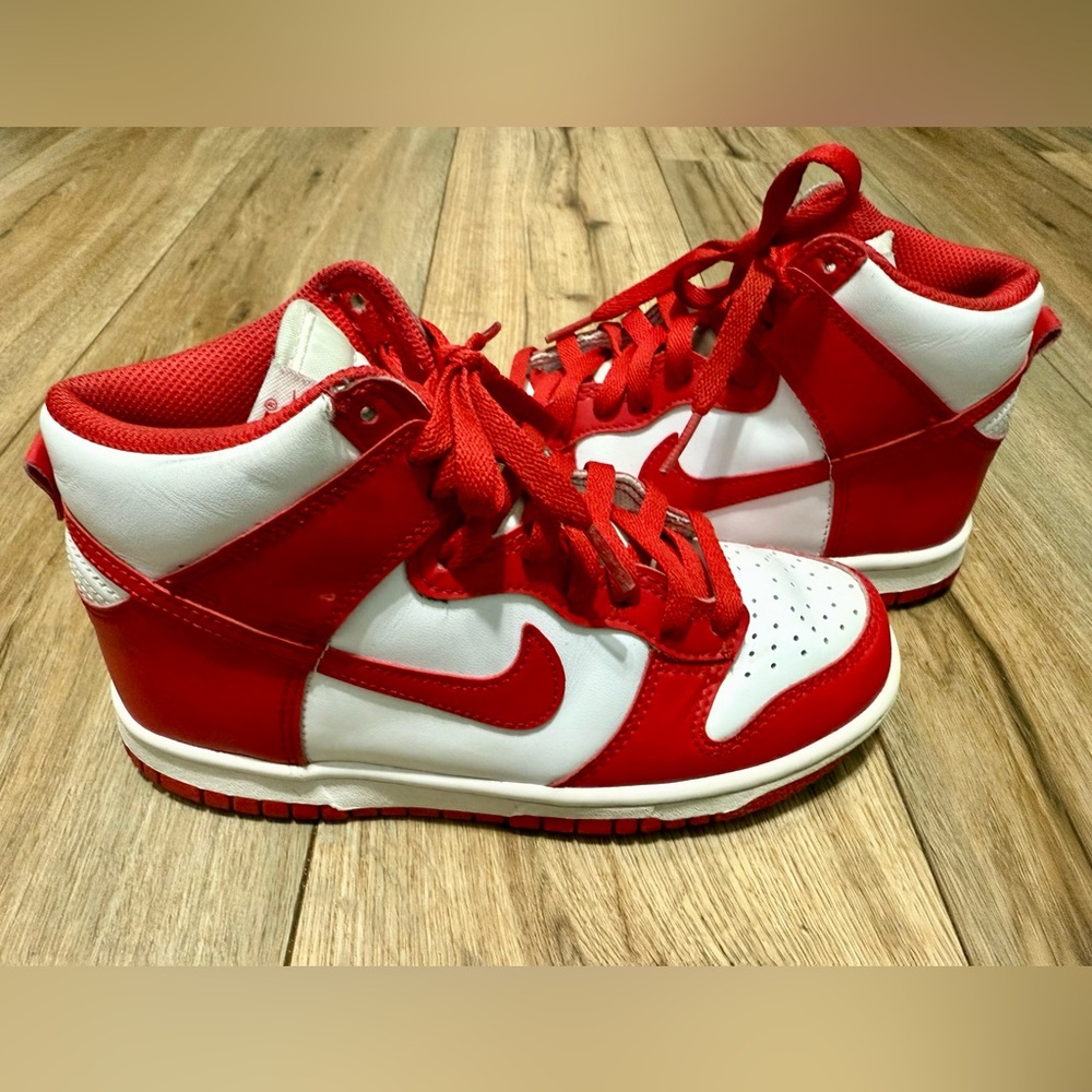 Nike Dunk High GS Sneakers Championship White and Red, Size 4Y DB2179-106 EUC - Picture 5 of 10